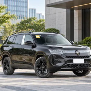 Volkswagen Teramont 2026 Tiguan Pro 450TSI 4WD Summit Edition front three-quarter view