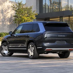 Zeekr 9X 2025 Hyper Edition 70kWh rear three-quarter view
