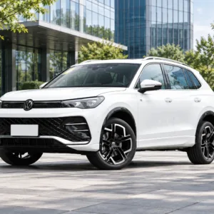 Volkswagen Tiguan L 2026 PRO 380TSI 4WD R-Line Smart Luxury Edition front three-quarter view