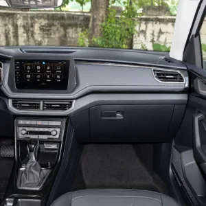 Volkswagen Tharu 2025 NewRui 300TSI Prestige Edition passenger side dashboard view