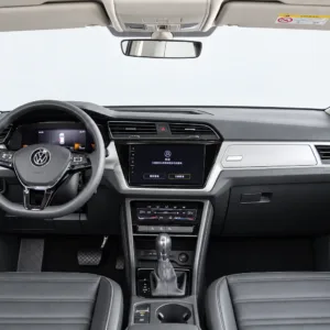 Volkswagen Touran dashboard cockpit view