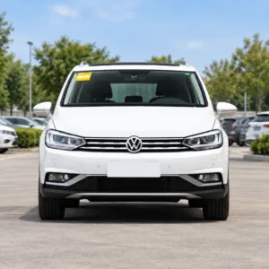 Volkswagen Touran front view